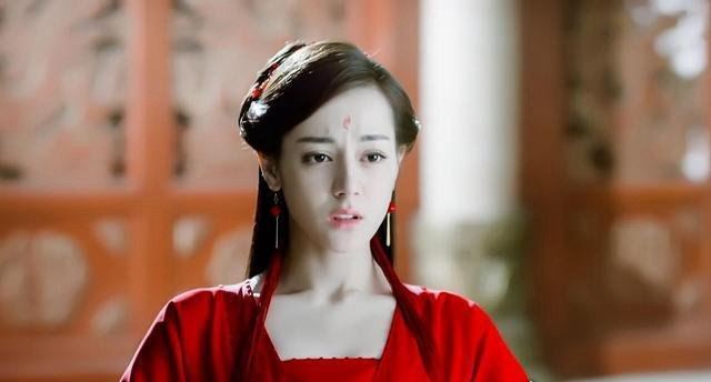 邓家佳整容前后照对比 完全看不出原来的样子(就像换了个人)