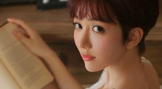 姜妍整容前后照片对比 干妈宋丹丹劝她不要整容