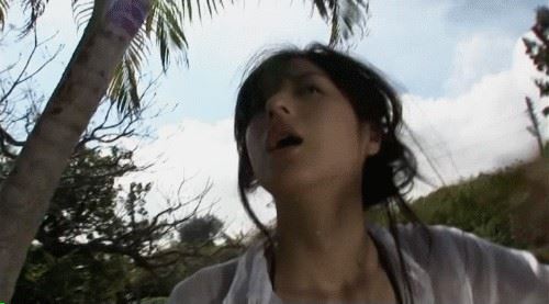 松本若菜性感写真动图 当众脱裤子下海尺度堪比小电影