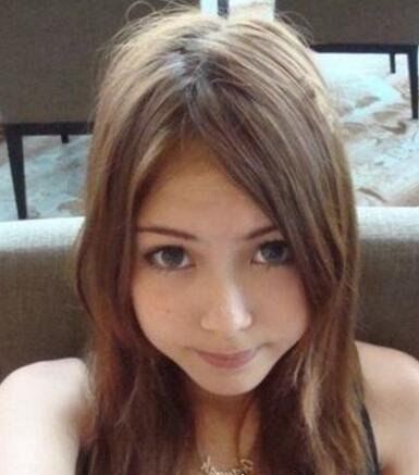 昆凌素颜图片前后对比 早期黑涩会非主流照片