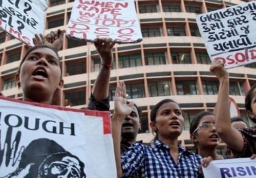 盘点各地发生的强奸事件 老外强奸中国姑娘被罚五百拘十五天