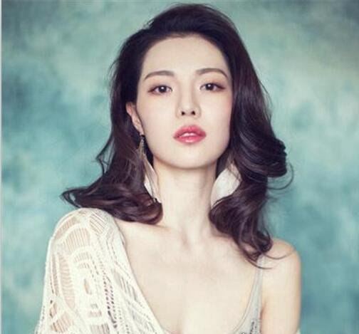 钟楚曦八卦大揭秘 神秘男友身份曝光(竟是河神李现)