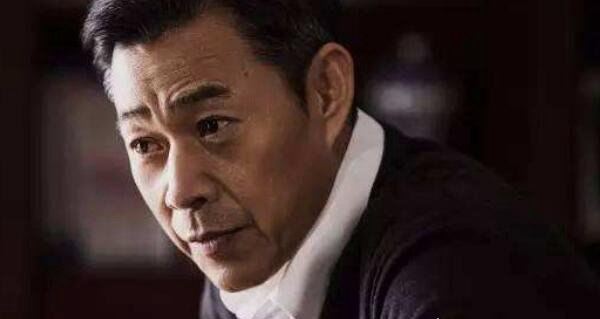 张丰毅老婆霍凡资料介绍 因漂亮被鲁豫夸赞（现已结婚25年）