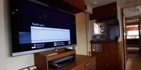 世界上最贵的越野房车：UNICAT TC59售价8000万(全球旅行毫无压力)