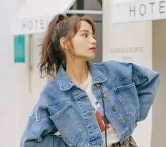 今年流行哪些秋装？