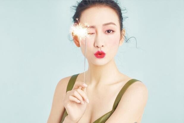 王鸥八卦盘点 与刘恺威探讨“夜光剧本”(曾多次插足别人恋情)