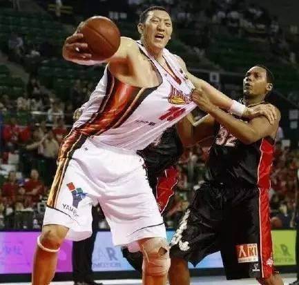 鬼吹灯之精绝古城中的红犼是真人 最后自焚而亡尸骨无存
