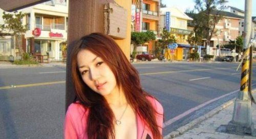 中国台湾美魔女史姗妮 47岁了风韵犹存(酥胸半露很性感)