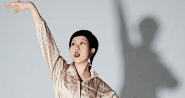 青春有你2热门选手 上官喜爱年龄多大（撞脸范湉湉）