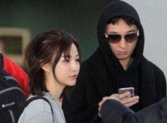 豆得儿含龙根事件 直播时王思聪霸气登场（跪下含朕龙根）