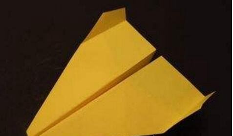 能飞9000000米的纸飞机 纸飞机飞行最远世界纪录为68米