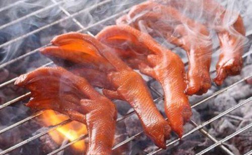 中国十大禁菜名单 炭烤乳羊会一尸两命(人类舌尖上的罪孽)