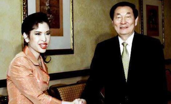 史上最丑公主 泰国朱拉蓬公主(血友病坐轮椅出行)