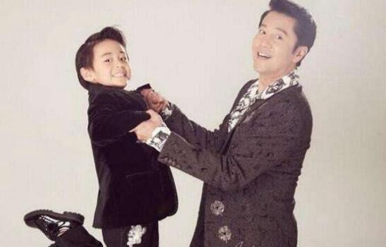 蔡国庆老婆秦娟资料照片 贤妻良母身材高挑