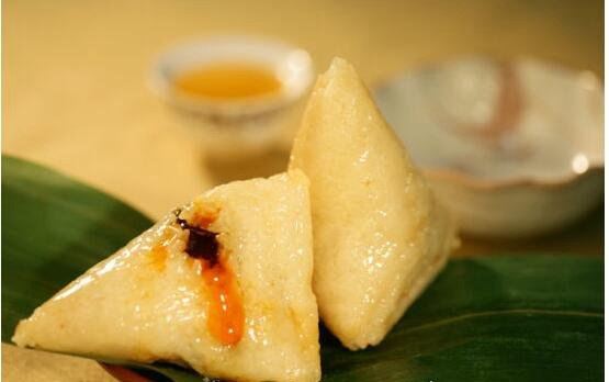 粽子最早叫什么 叫做角黍(用菰叶包着黍米成牛角形状)