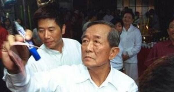 香港神佛大师 白龙王一生不见两个人（网传为刘嘉玲和张国荣）