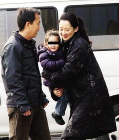 许晴老公刘波照片资料 因欠债逃亡日本心梗去世