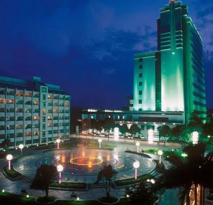 广西大学鲜花瀑布 十大最美瀑布排行榜