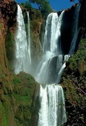 广西大学鲜花瀑布 十大最美瀑布排行榜