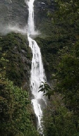 广西大学鲜花瀑布 十大最美瀑布排行榜