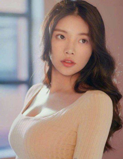 中国胸最大的女明星排名 e罩杯的张馨予只能排第三(附美图)