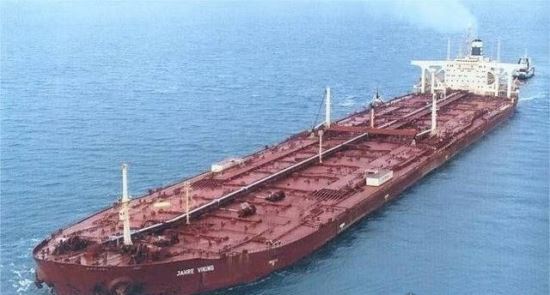 中国最大的船 新埔洋号满载排水量35万吨(相当于5艘辽宁舰)