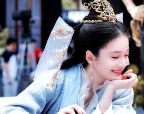 白发皇妃结局 原著中容齐和漫夭都死了(后来漫夭魂穿复活了)