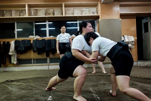 宋朝女子相扑是什么样的？女子相扑为何被禁止？