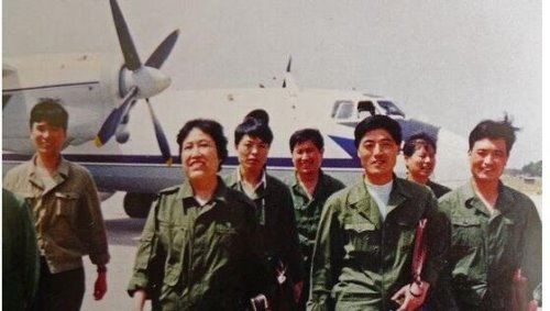中国第一个女飞行员 张玉梅(也是我国唯一一个女试飞员)