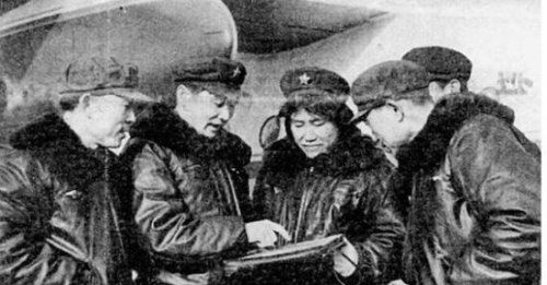 中国第一个女飞行员 张玉梅(也是我国唯一一个女试飞员)