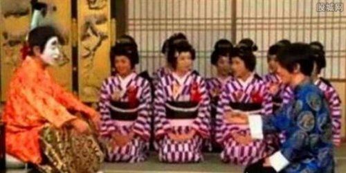 刘谦跪拜日本天皇事件真相 全是翻译惹的祸