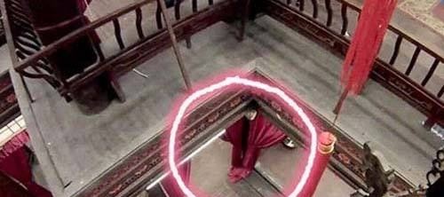 慎入！娱乐圈十大灵异事件 跑男红衣鬼事件真相曝光