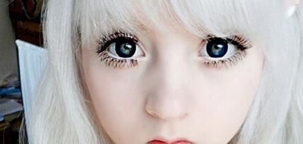 世界上最白的人 英国18岁少女维纳斯·巴勒莫（白化病萝莉）