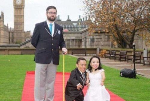 世界上最矮的夫妻 巴西夫妇获吉尼斯认证(身高不过0.9米)