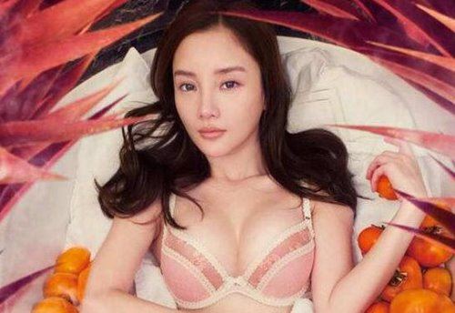 李小璐的胸有多大 结婚后秒变波霸E罩酥胸裸露