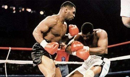 拳王泰森一拳有多重？800公斤(能轻松打死一头壮牛)