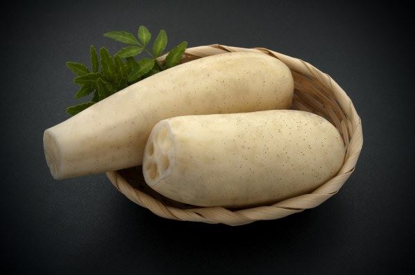 切开的莲藕怎么保存 为什么不能用铁锅炒莲藕？