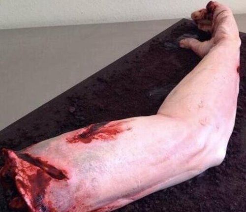 世界上最恐怖的人体蛋糕盘点 ＂尸体＂蛋糕你敢吃吗(图)