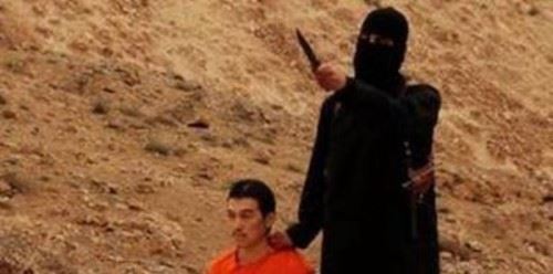 日本人后藤健二被杀视频 网友称其用眨眼发摩斯密码