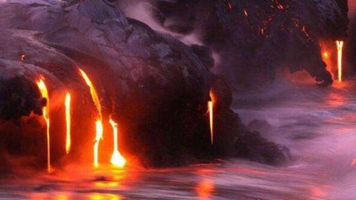 夏威夷岛上的最大火山 冒纳罗亚火山(总高达10203米)