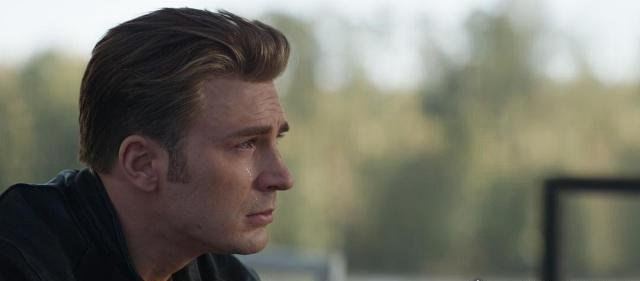 美队为什么能拿起雷神之锤 因为美队具备最圣洁的灵魂