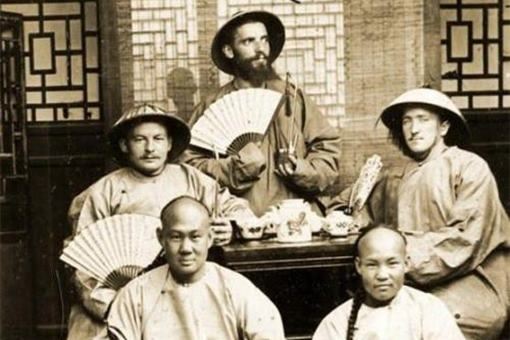 八国联军指的是哪八个国家？其中有两个目前已经消失了 是哪两个？