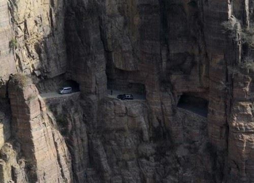 中国河南郭亮隧道之谜 悬崖边上的死亡公路超惊悚/视频