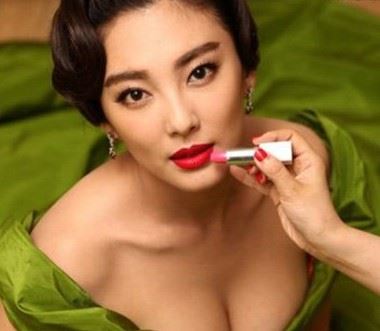 中国十大乳神排行榜：王李丹妮第二 第一88厘米