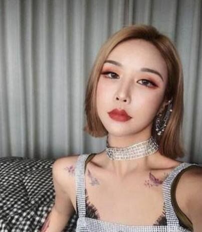 胡一天事件是怎么回事 不仅酒店约会网红还诋毁沈月过于普通