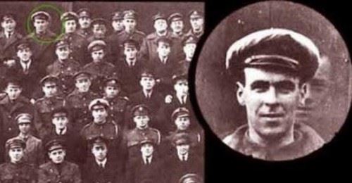 英国女星博客现鬼手自拍 冤魂之手纠缠小女孩至今无解