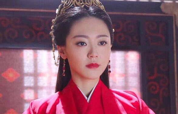 黄梦莹个人资料简介 首部电视剧就与杨幂刘恺威合作