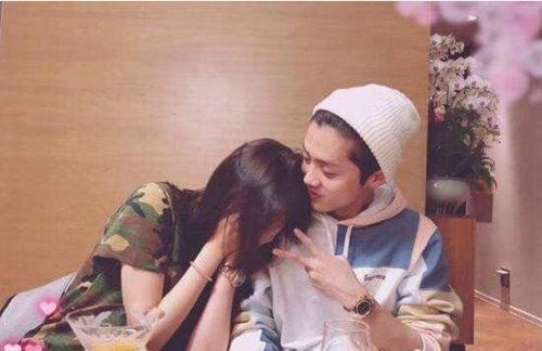 甜蜜暴击鹿晗和关晓彤接吻 关晓彤两个初吻都献给了鹿晗