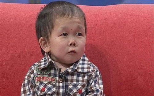 现今中国最矮的男性 小矮人吴康身高仅72厘米(23年仅长高22厘米)