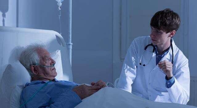 晚期癌症病人死前五个阶段 在此阶段减轻痛苦是关键